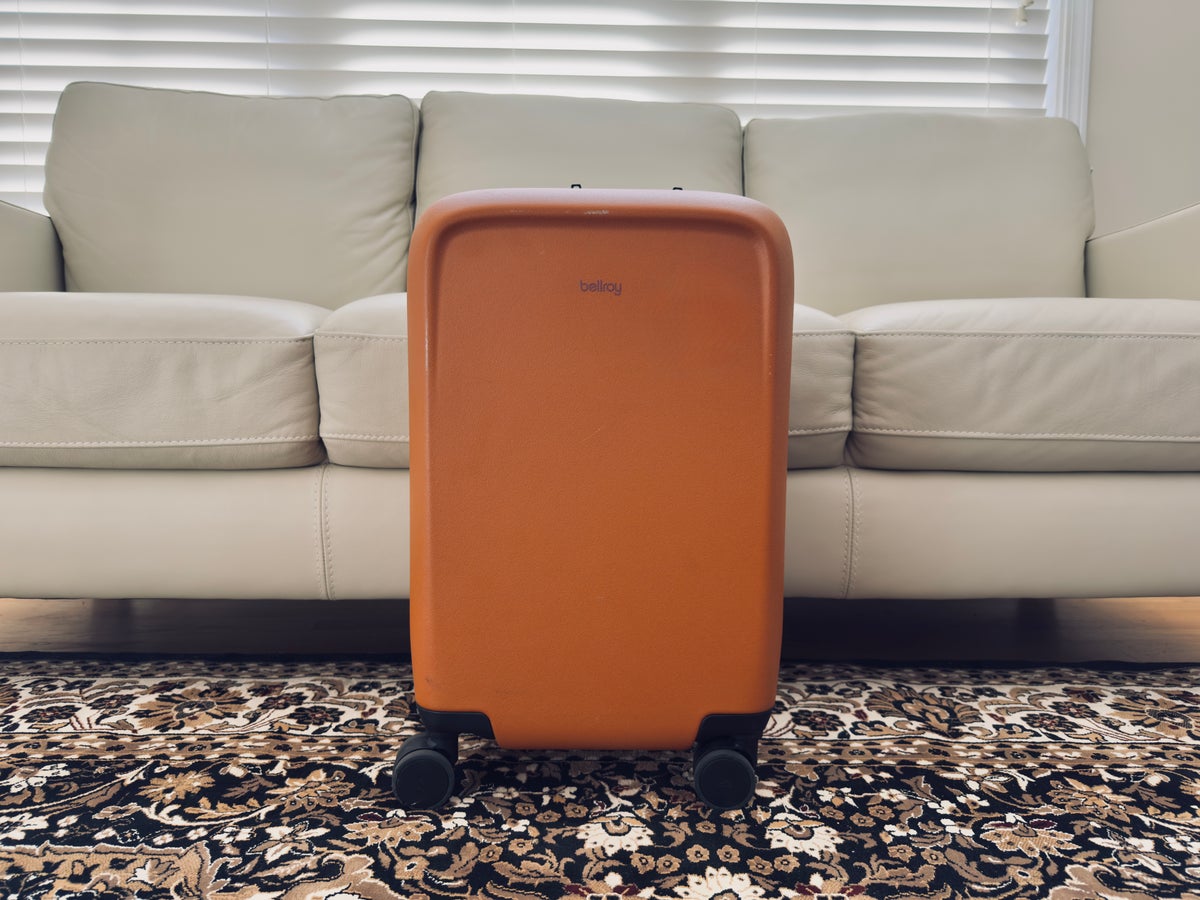 Bellroy Transit Carry on front