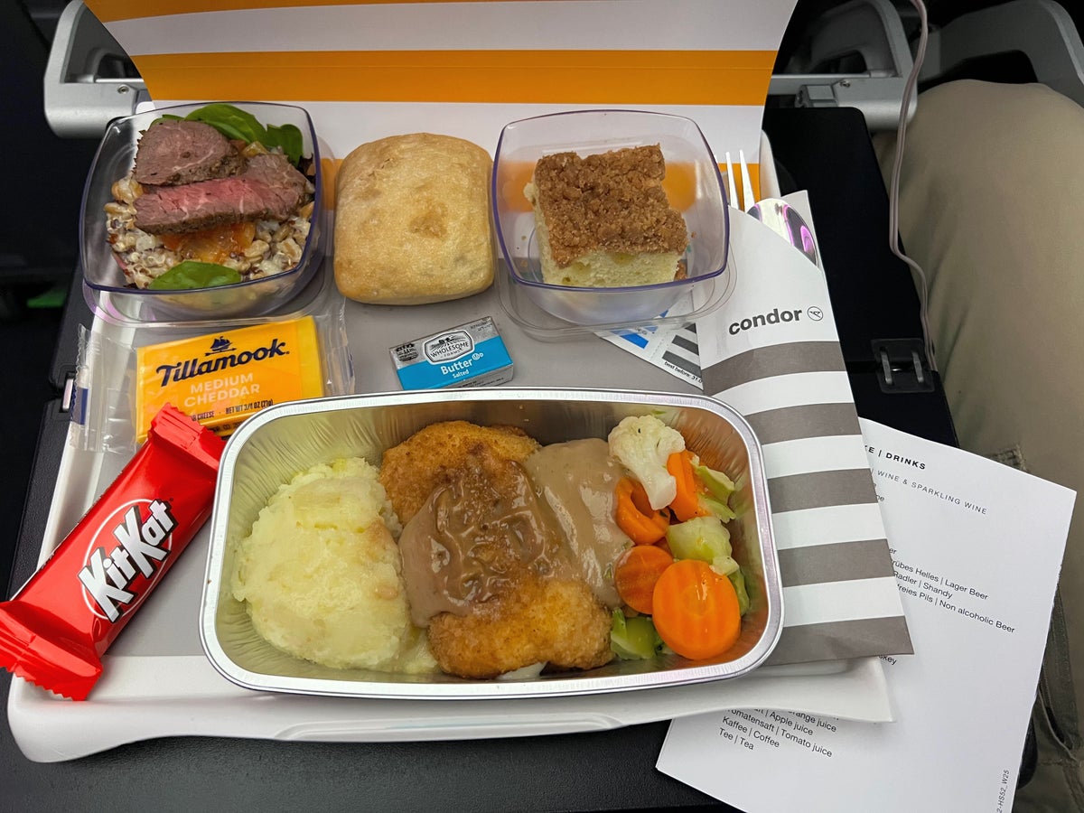 Condor Airlines dinner in premium economy