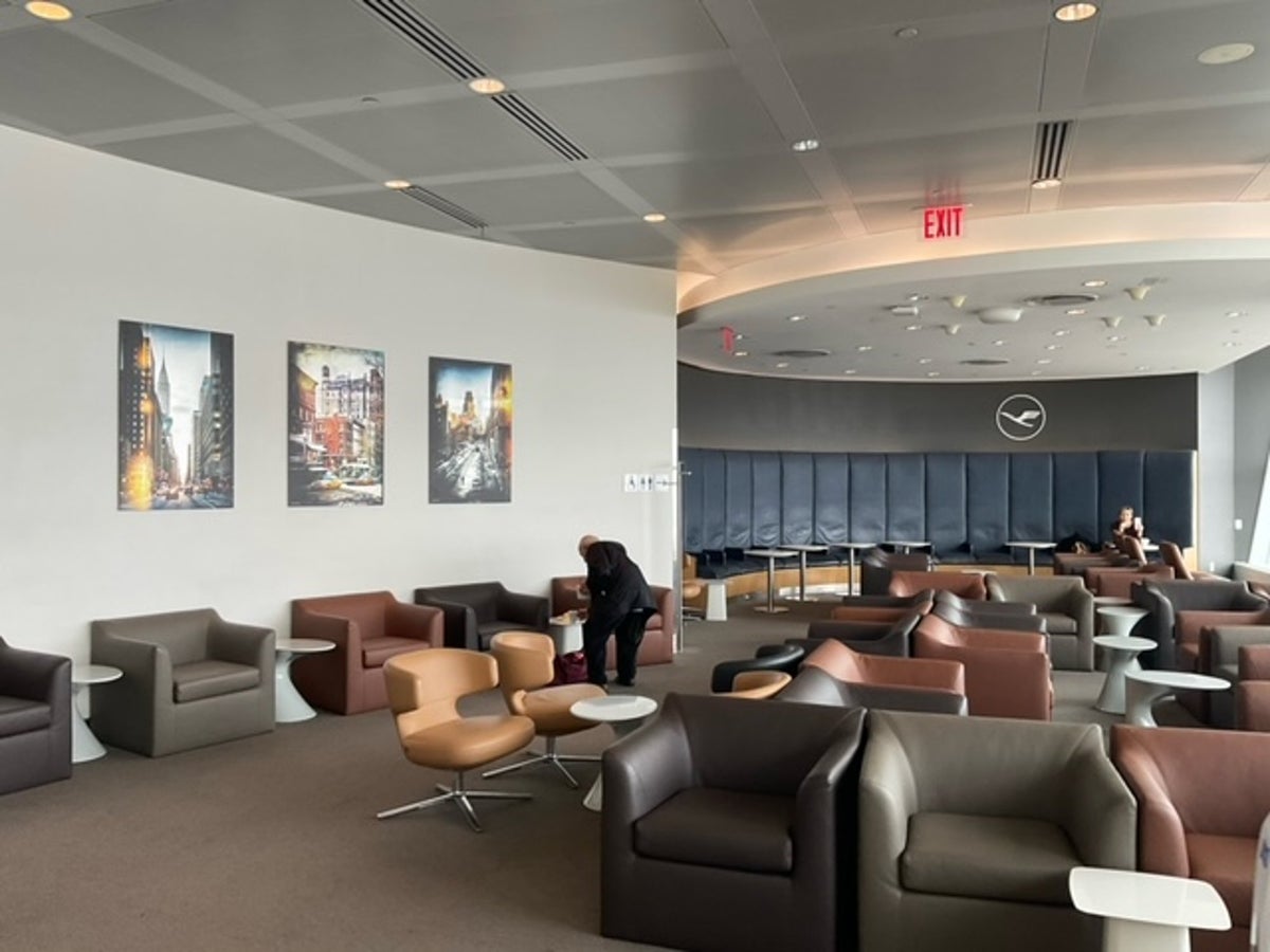 JFK Lufthansa Lounge Amex