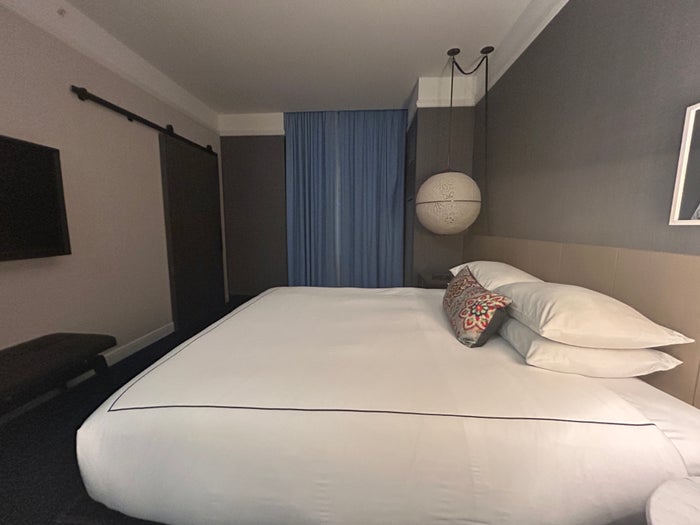 5 Things To Know About IHG’s Kimpton Gray Hotel in Chicago [Review]