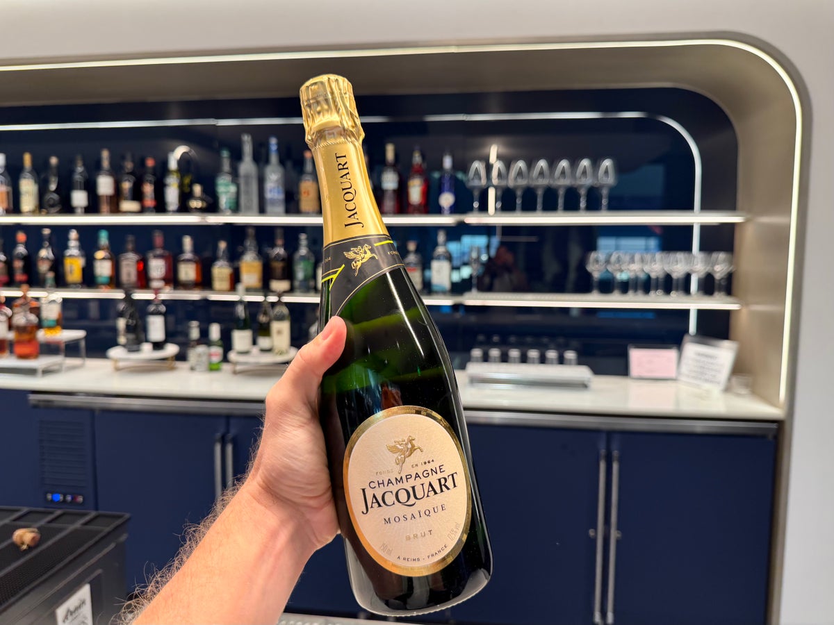 LAX Air France Lounge Jacquart Champagne LAX Air France Lounge Jacquart Champagne