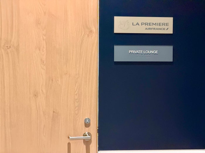 LAX Air France Lounge Private La Premiere Lounge
