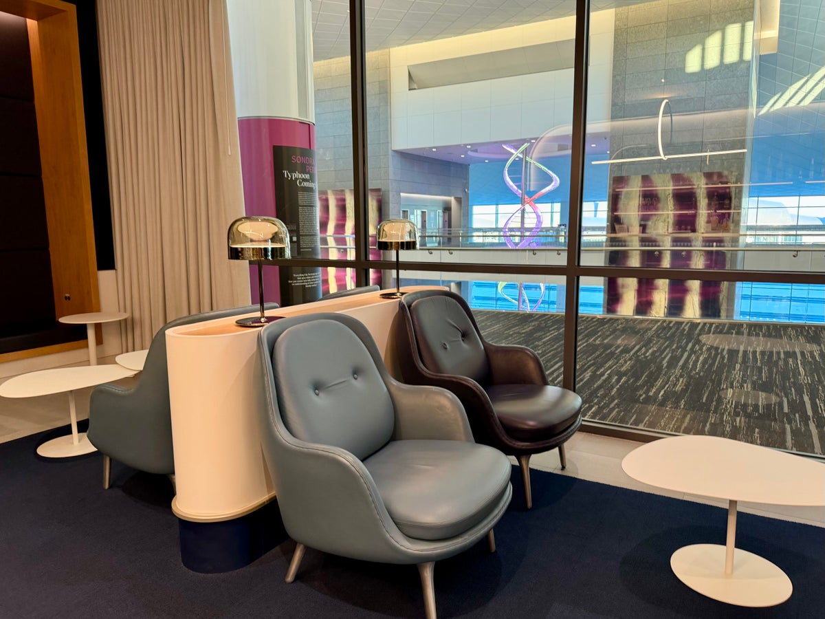 LAX Air France Lounge bar seating LAX Air France Lounge bar seating