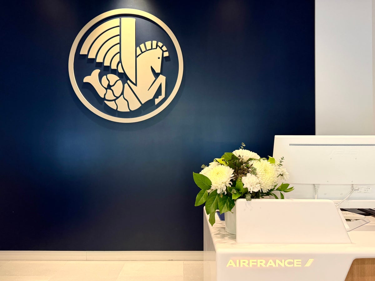 LAX Air France Lounge details LAX Air France Lounge details