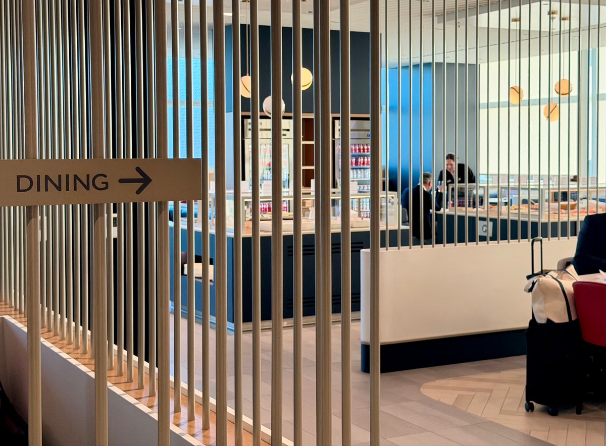 LAX Air France Lounge dining sign