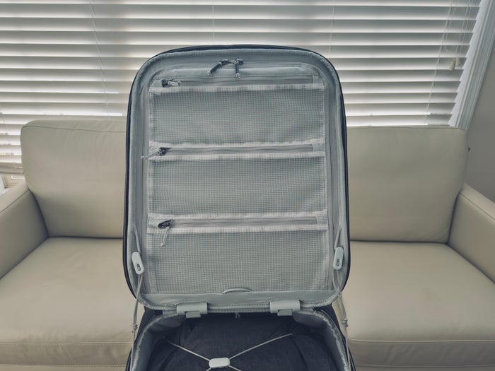Peak Design Roller Pro Carry On front pocket Peak Design Roller Pro Carry On front pocket