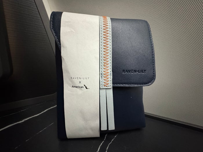 AA Flagship Suite Business Class Amenity Kit AA Flagship Suite Business Class Amenity Kit