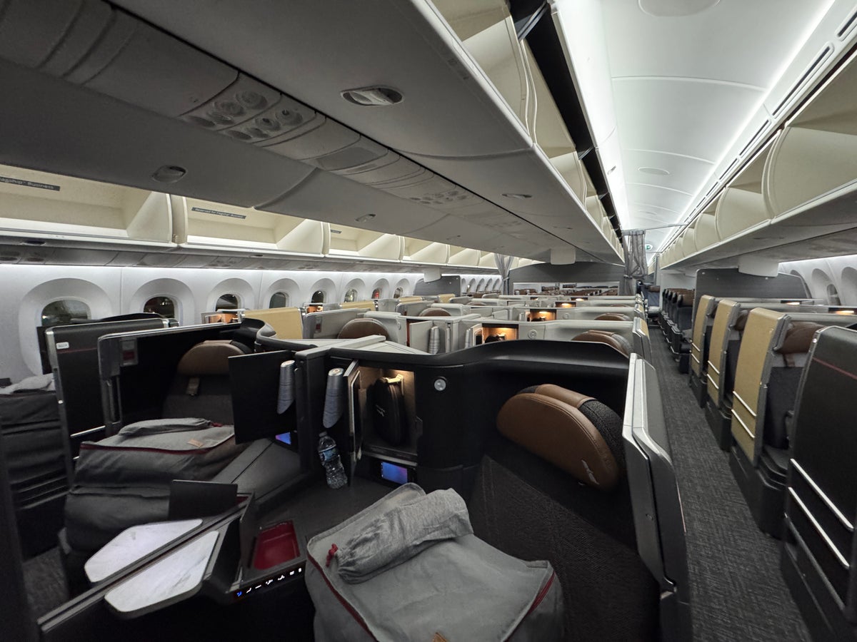 AA Flagship Suite Business Class Cabin