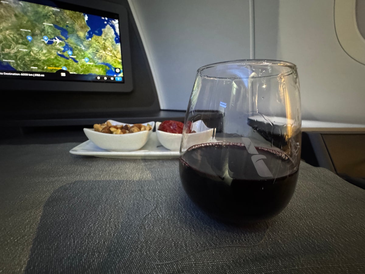 AA Flagship Suite Business Class peanuts, olivies, red wine
