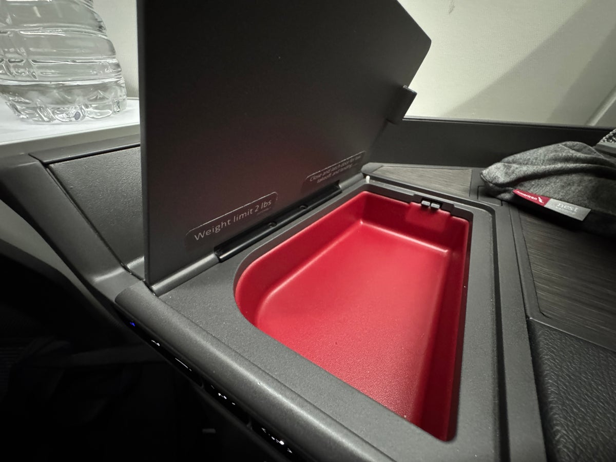 AA Flagship Suite Business Class storage