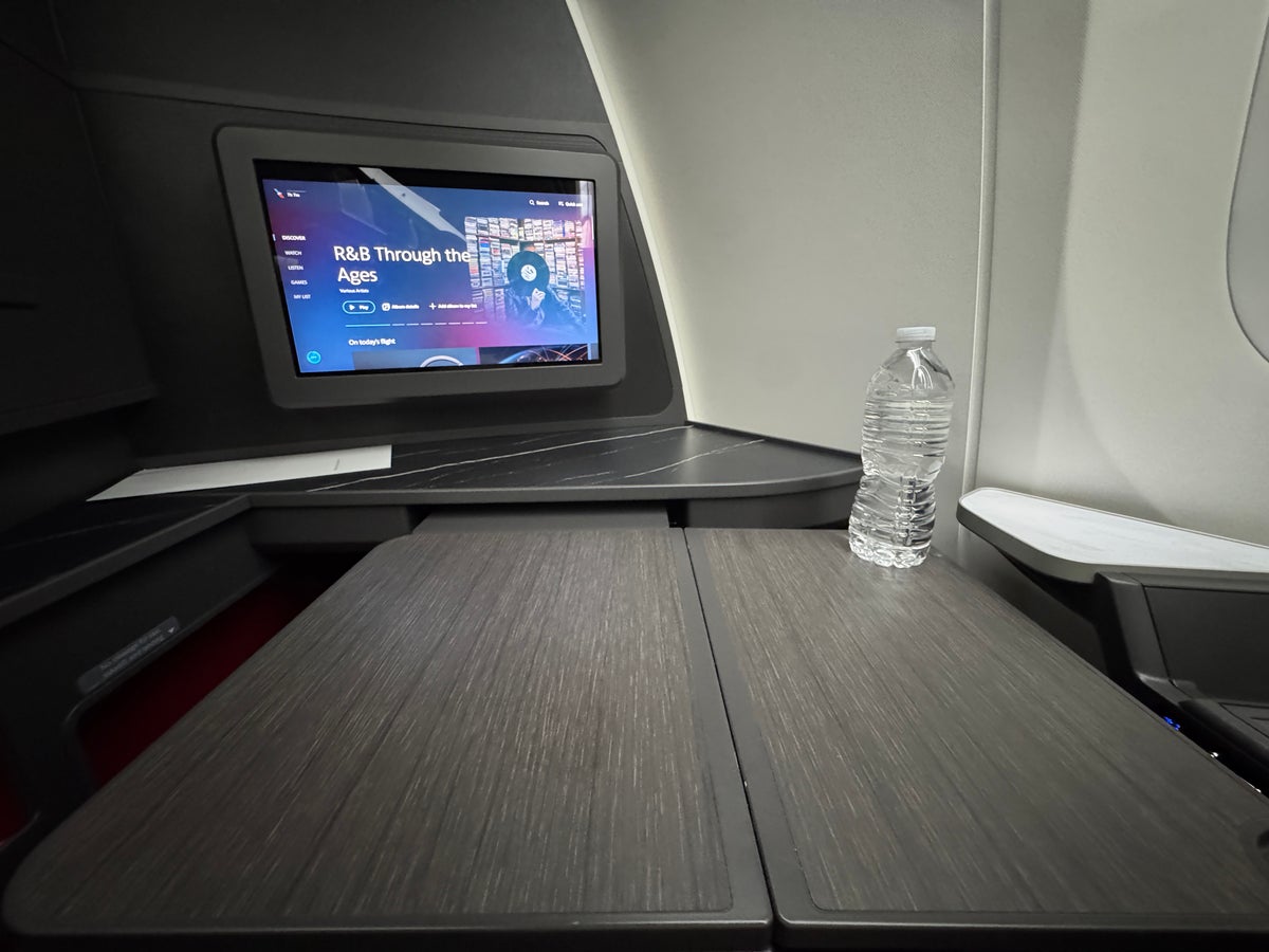 AA Flagship Suite Business Class tray table