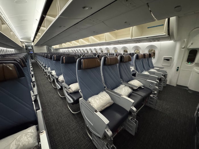AA economy seating 787 9P AA economy seating 787 9P