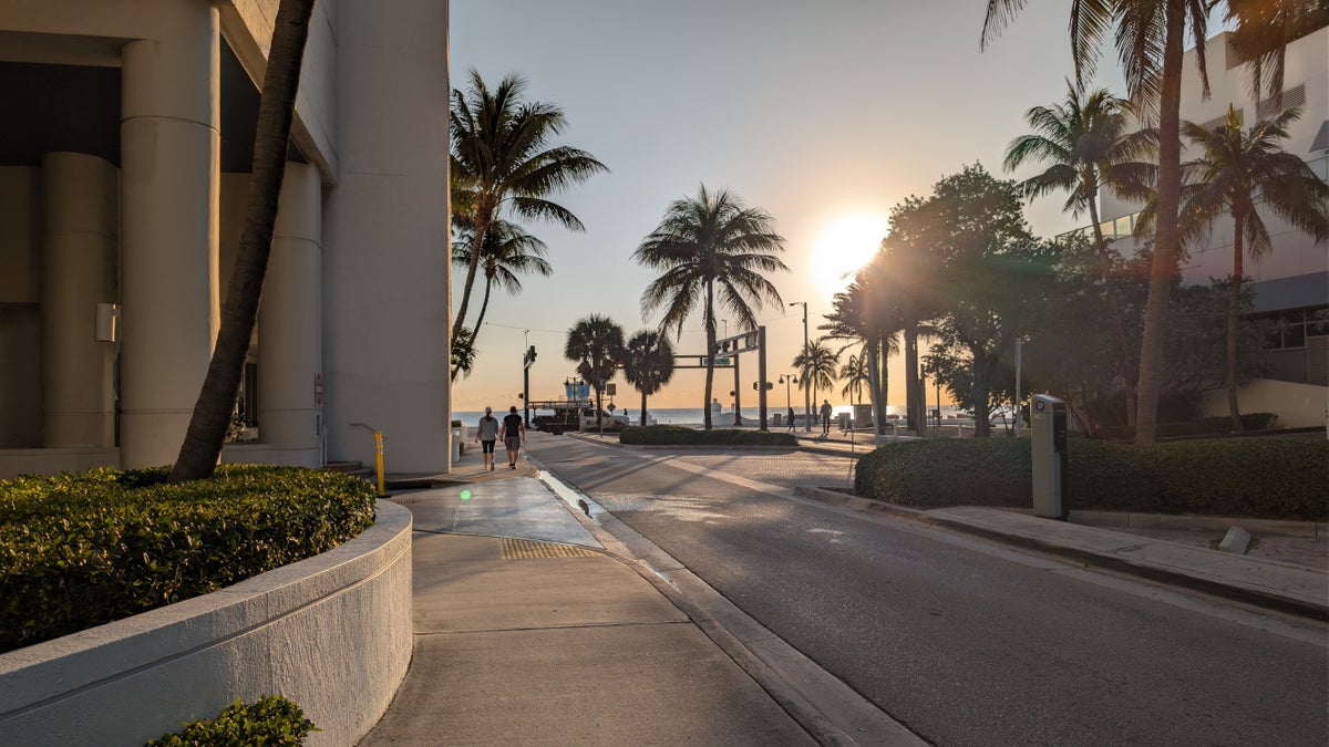 Beach House Fort Lauderdale beach walkway
