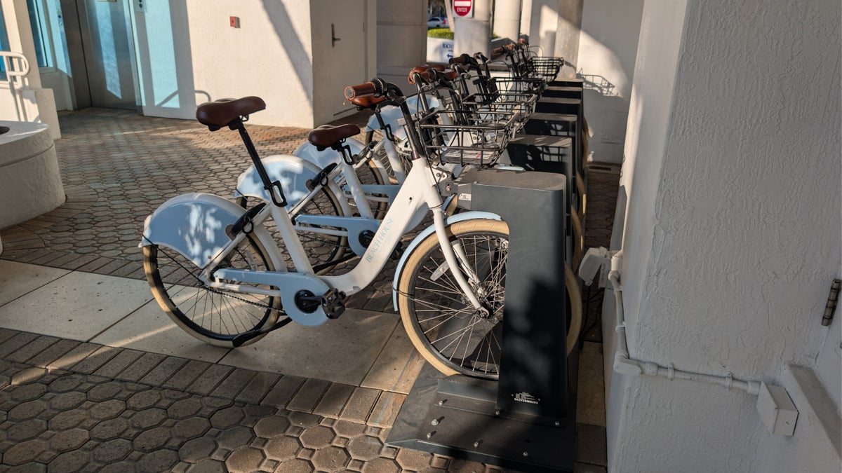 Beach House Fort Lauderdale bikes