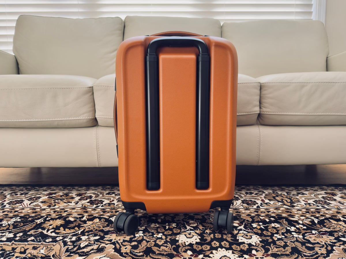 Bellroy Transit Carry on closed handle