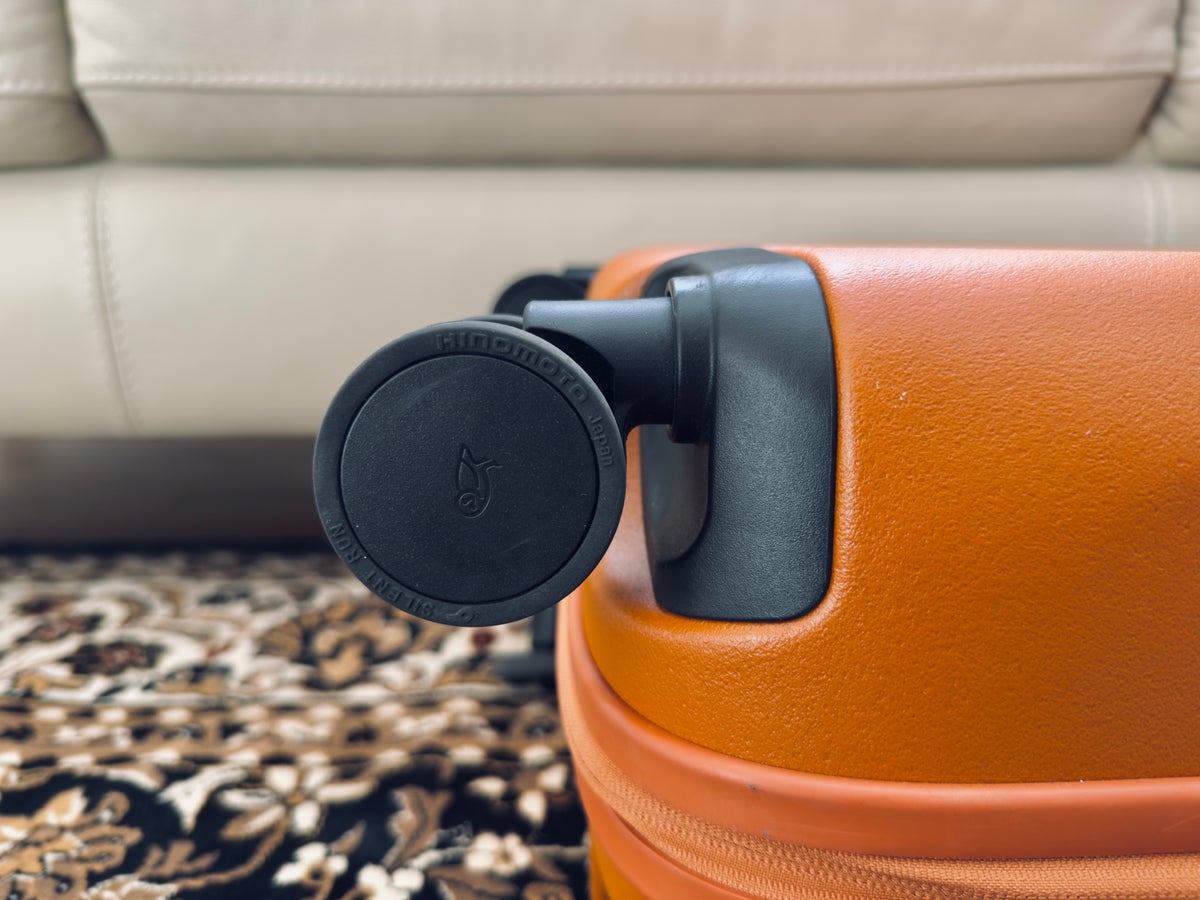 Bellroy Transit Carry on wheels