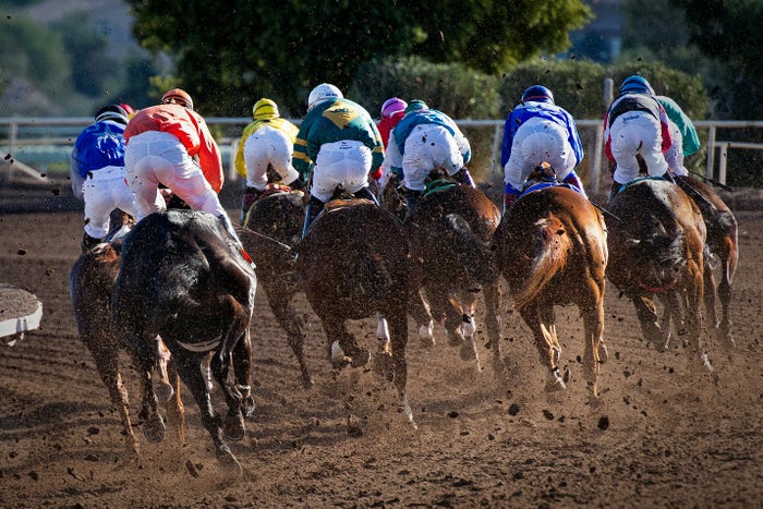 New Flight Options Can Help You Save $1,000 to the Kentucky Derby