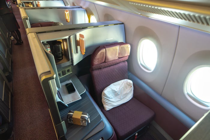 Japan Airlines a350 1000 business class seat wide