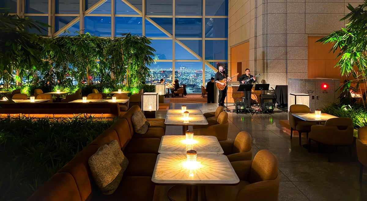 Park Hyatt Tokyo Peak Lounge Bar Image Credit Chris Hassan Park Hyatt Tokyo Peak Lounge Bar Image Credit Chris Hassan