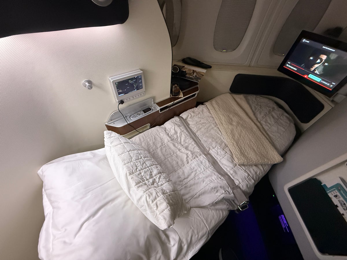 Qantas First Class Bed