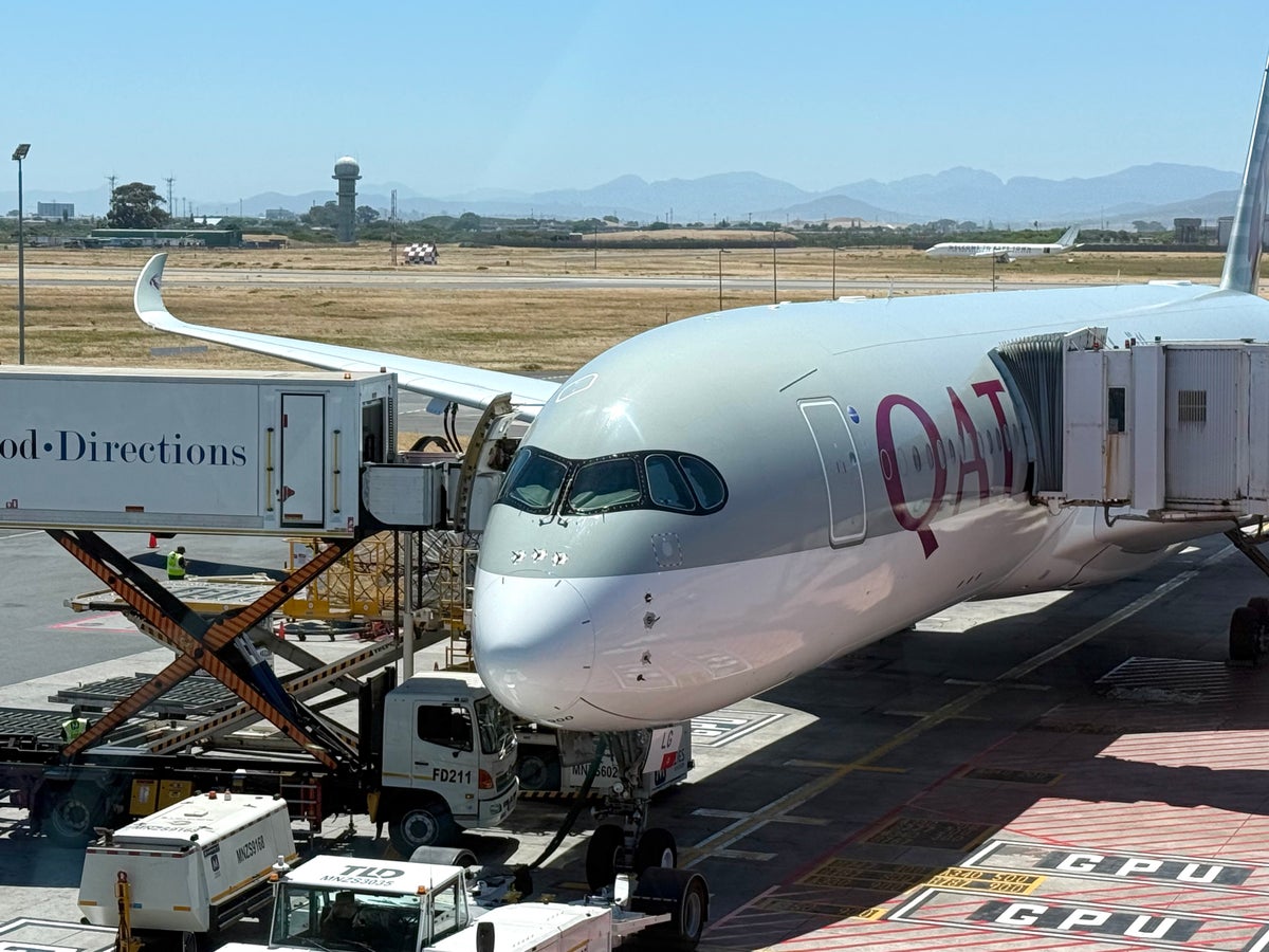 Qatar Airways Airbus A350 900 at Cape Town CPT