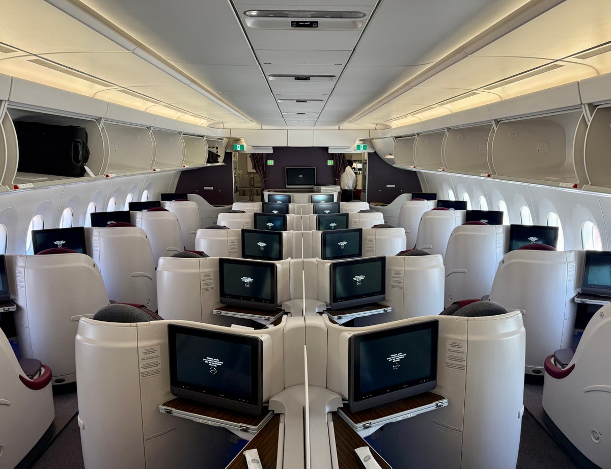 Qatar Airways Airbus A350900 business class cabin