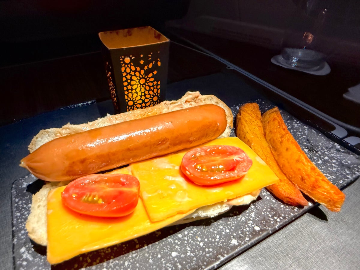 Qatar Airways Airbus A350900 business class hot dog