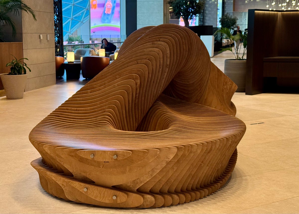 Qatar Airways Al Mourjan Lounge art