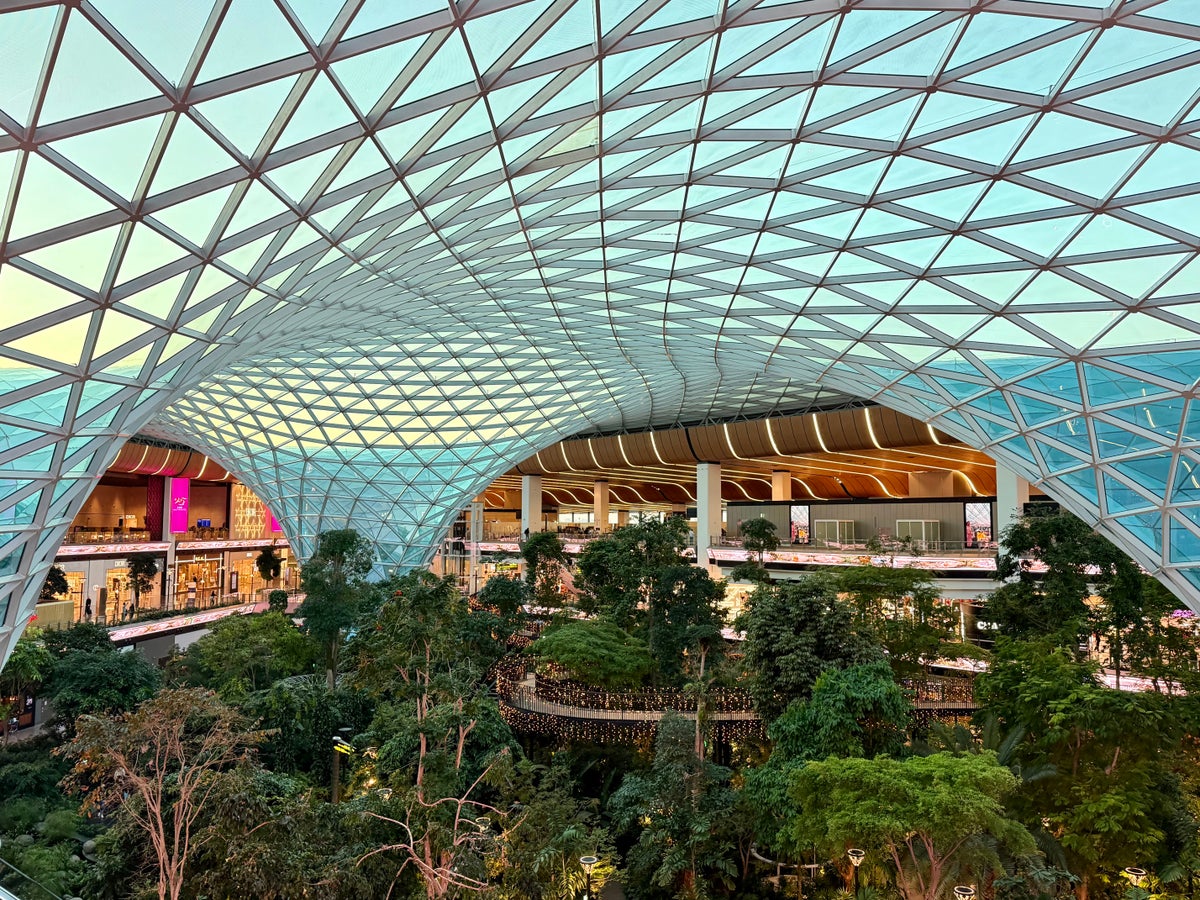 Qatar Airways Al Mourjan Lounge view