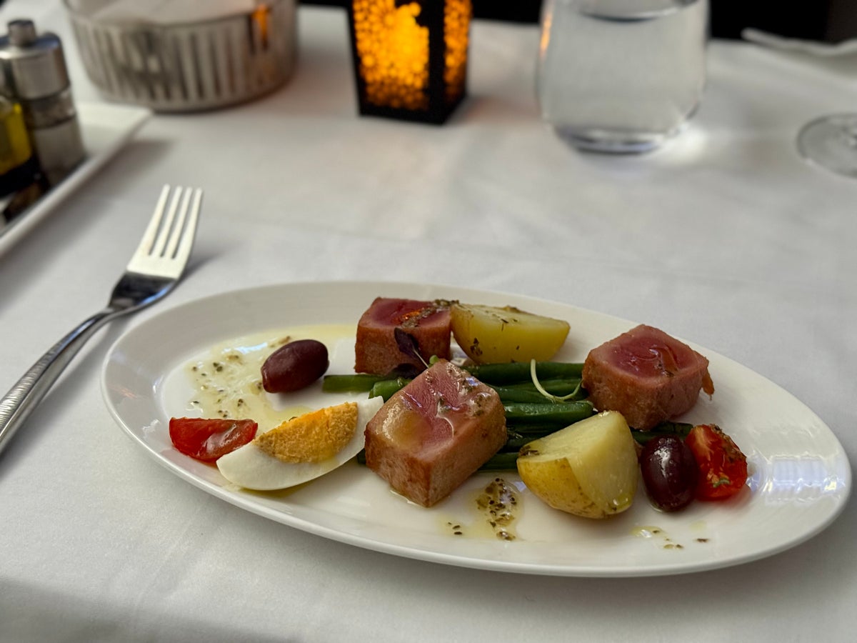 Qatar Airways Qsuite starter