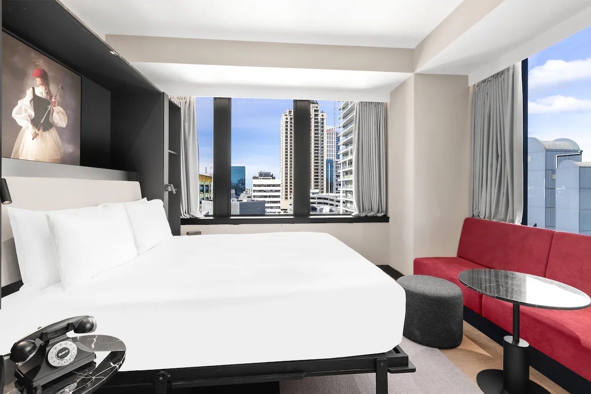 Radisson RED Auckland Standard Room