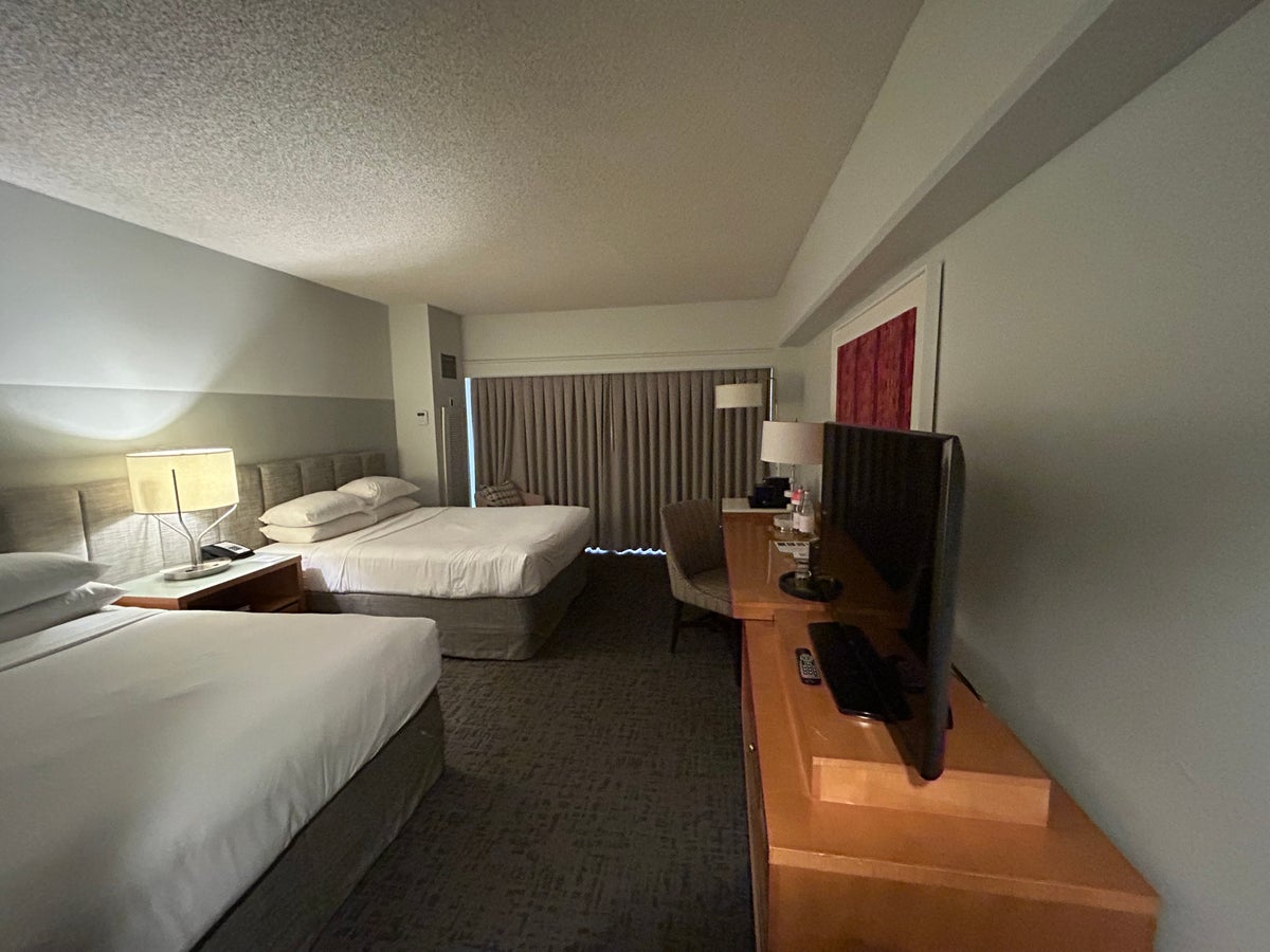 Renaissance Palm Springs room 3230 beds