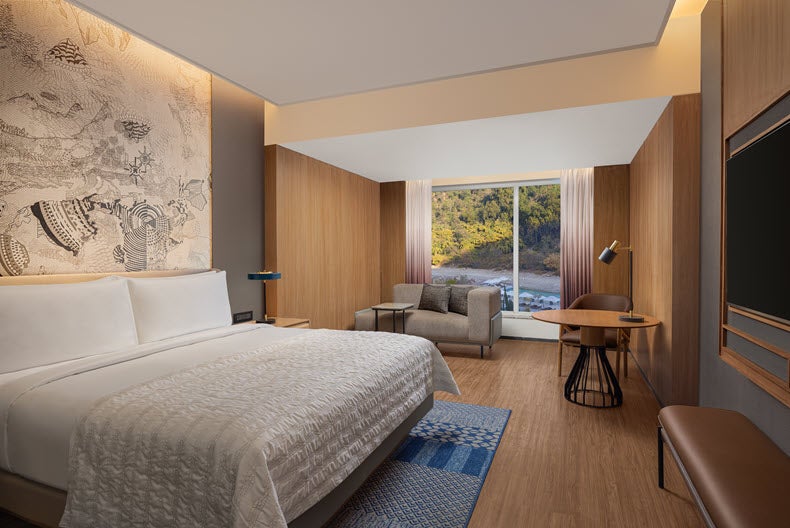 Le Meridien Dehradun pool view room