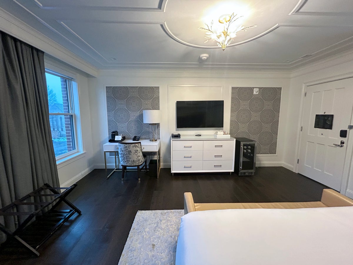 Adelphi Saratoga Springs room bed toward TV straight on