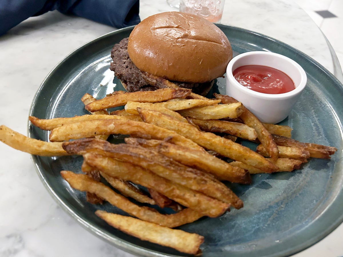 Adelphi Saratoga Springs room service burger fries