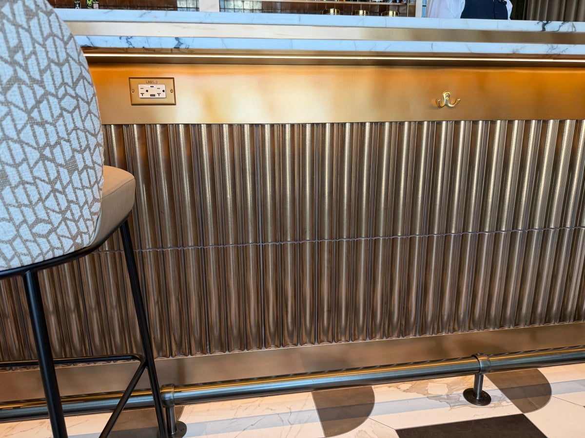 Amex Sidecar Lounge LAS Charging Outlets Hooks