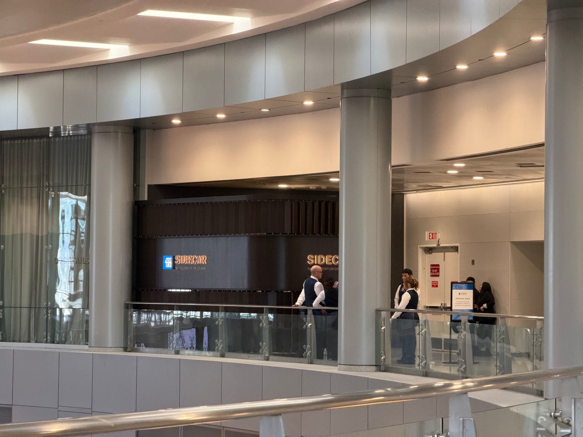 Amex Sidecar Lounge LAS Location