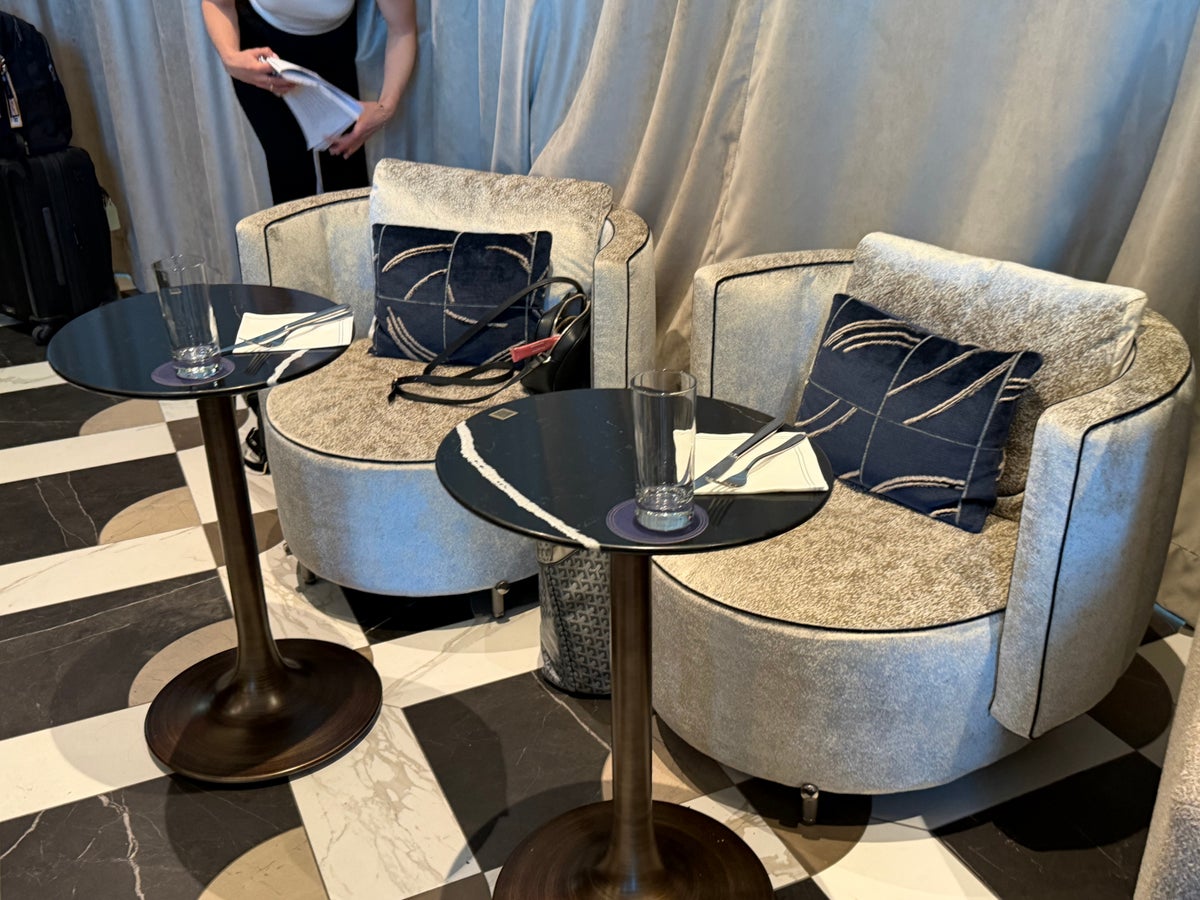 Amex Sidecar Lounge LAS Tables