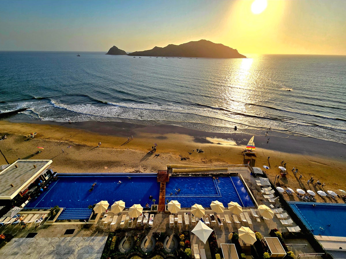 Courtyard by Marriott Mazatlan Pool