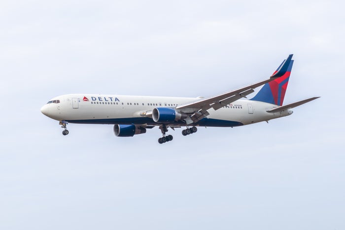 T-Mobile Adds Monthly Delta SkyMiles Benefit for New T-Mix Plans
