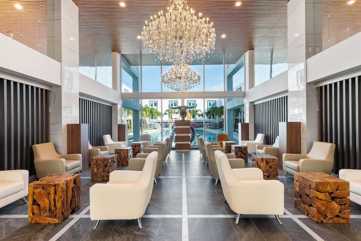 Delta Stays Kompose Boutique Resort at Theme Parks (1)