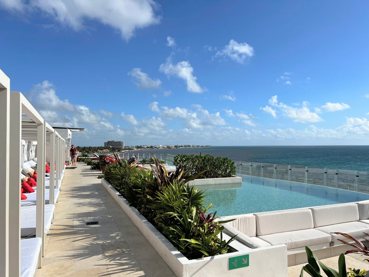 Dreams Sapphire rooftop pool