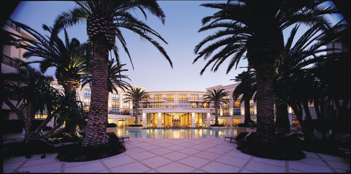 !Job: 10933, Layout: 0! Imperial Hotel Pool Gold Coast Australia