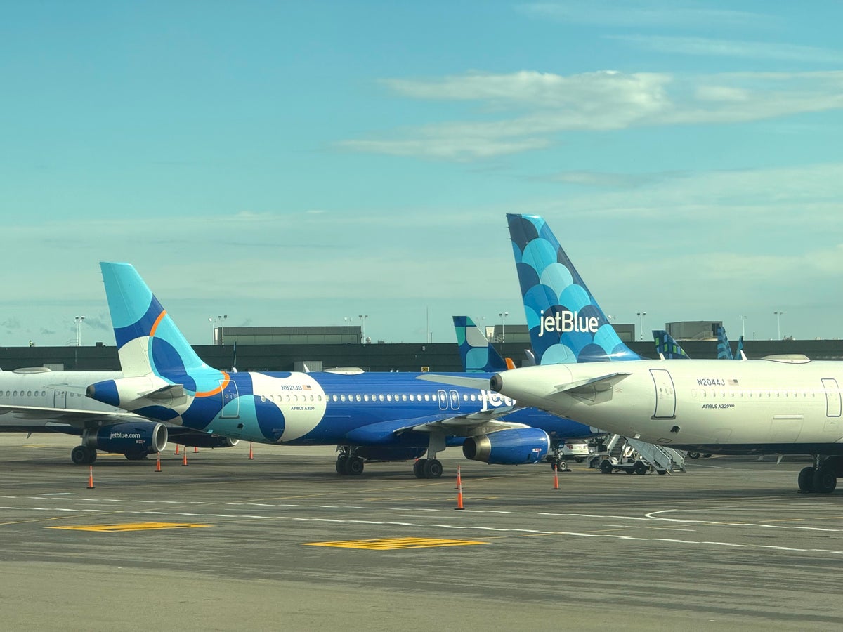 JetBlue Increases Bag Fees To Offset Higher Fuel Prices Caused by Gulf Conflict