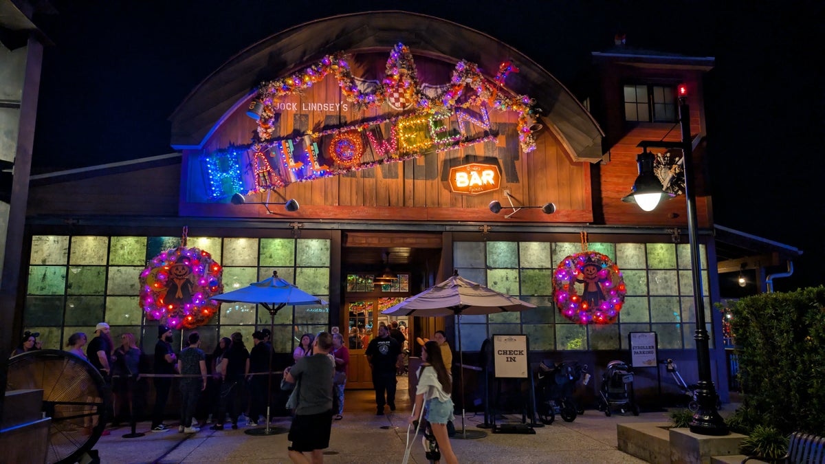 Jock Lindsey's Hangar Bar