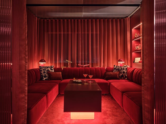 Virgin Clubhouse LHR Box