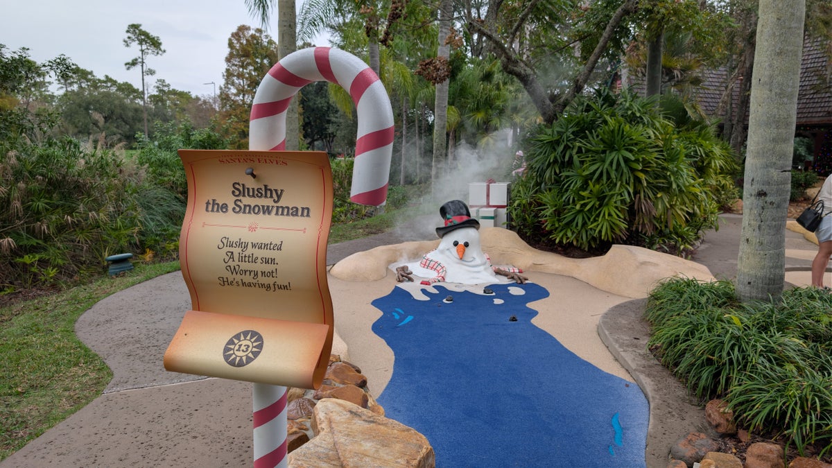 Winter Summerland mini golf with Frosty