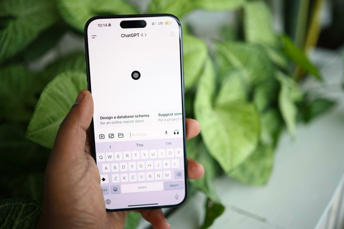 solen feyissa Aj7cDaR6QXs unsplash solen feyissa Aj7cDaR6QXs unsplash