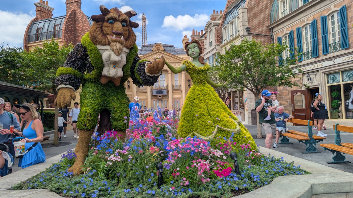 2026 EPCOT International Flower & Garden Festival Beauty and the Beast topiary