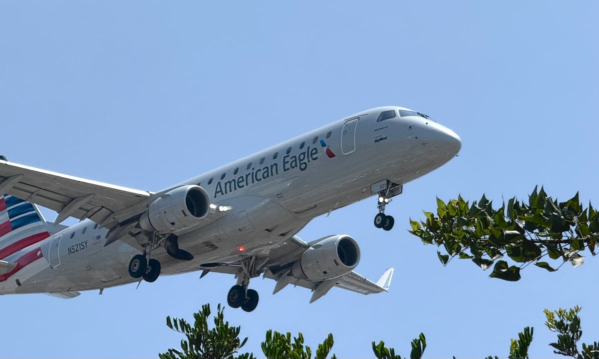 American Eagle landing at Los Angeles Airport LAX